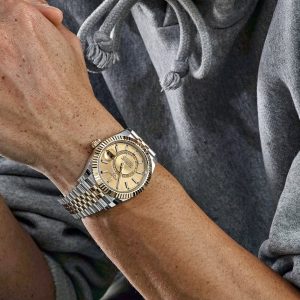 rolex-sky-dweller-336933-stainless-steel-yellow-gold-jubilee-champagne-dial-2025-rolex-1125800389
